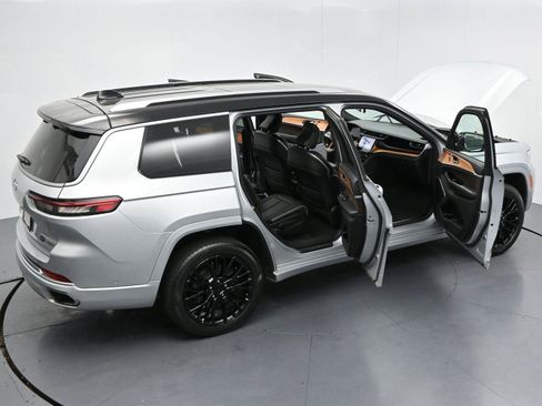 Used 2023 Jeep Grand Cherokee L Summit AWD/4WD image 38