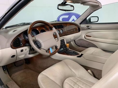 Used 2001 Jaguar XK8 Convertible RWD image 17