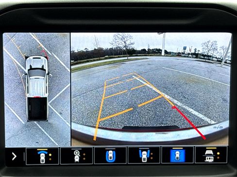 Used 2021 Chevrolet Silverado 2500 High Country w/ Technology Package image 31