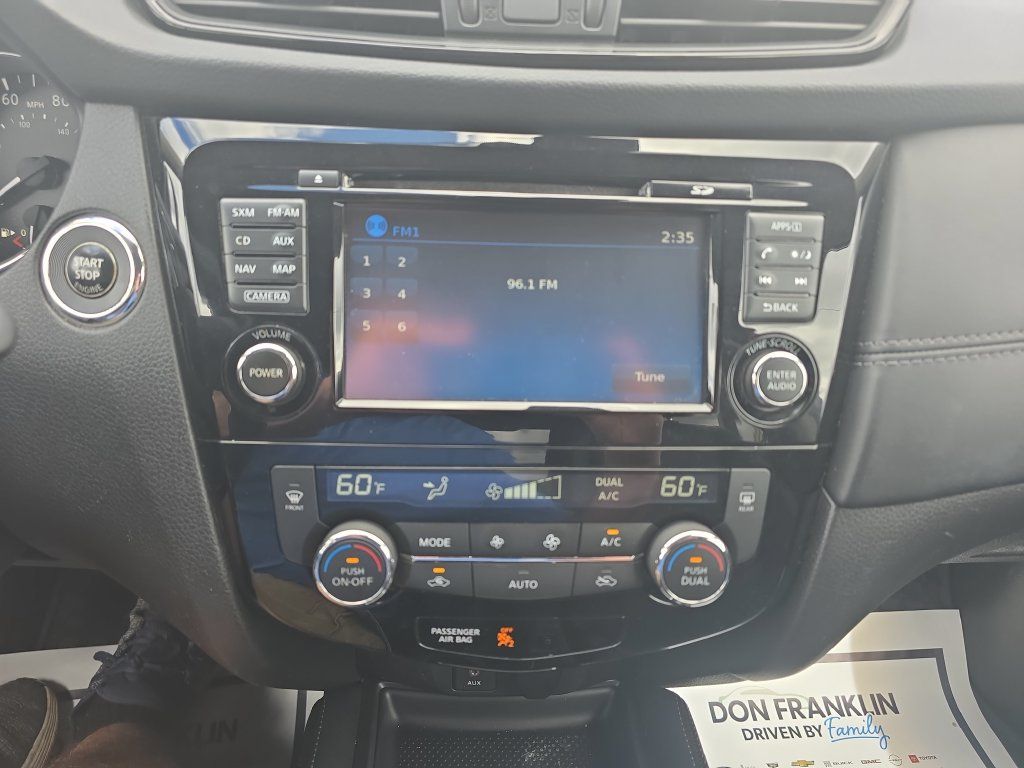 Used 2017 Nissan Rogue SL w/ SL Premium Package FWD image 21