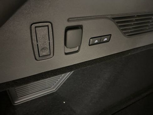 New 2026 Lincoln Nautilus Premier w/ Equipment Group 102A image 38