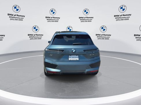 Used 2024 BMW iX xDrive50 w/ Premium Package AWD/4WD image 7