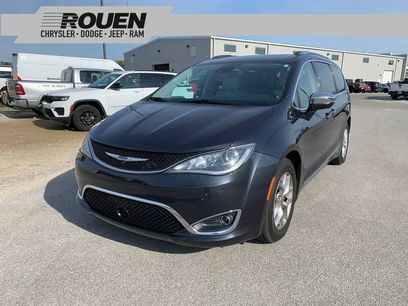 Used 2020 Chrysler Pacifica Limited w/ Advanced Safetytec Group