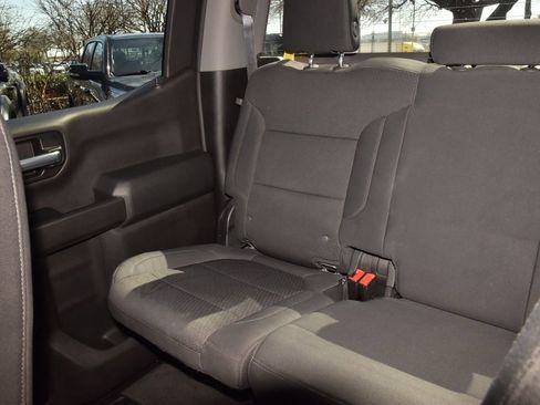 Used 2020 Chevrolet Silverado 1500 Custom w/ Custom Value Package image 18