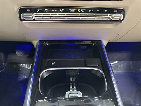 Used 2025 Mercedes-Benz GLA 250 4MATIC image 24