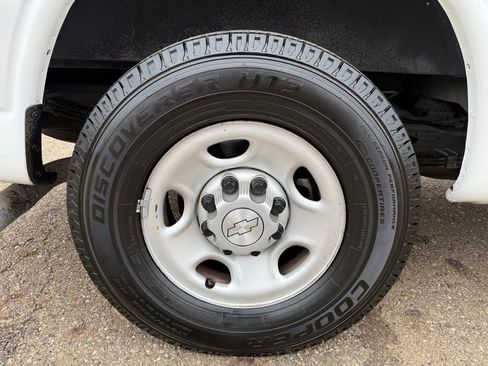 Used 2019 Chevrolet Express 2500 w/ Driver Convenience Package image 39