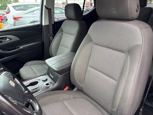 Used 2020 Chevrolet Traverse LT FWD image 25