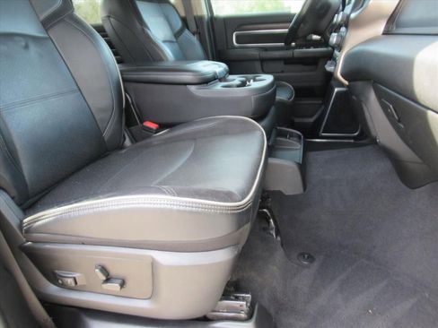 Used 2022 RAM 3500 Laramie image 11