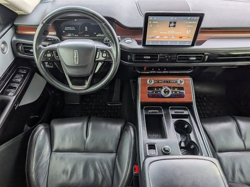 Used 2022 Lincoln Aviator Reserve w/ Equipment Group 201A image 6