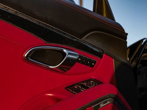 Used 2015 Porsche 911 Turbo S image 40