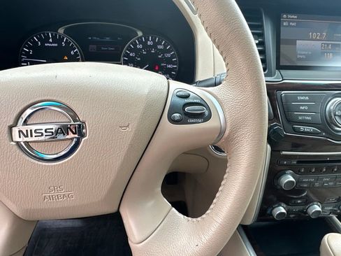 Used 2013 Nissan Pathfinder SL w/ Trailer Tow Pkg AWD/4WD image 10