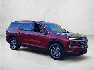 Used 2025 Chevrolet Traverse LT FWD video 3