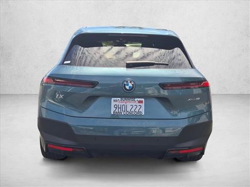 Used 2024 BMW iX xDrive50 w/ Premium Package AWD/4WD image 7
