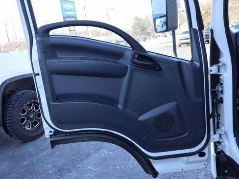 New 2025 Chevrolet Low Cab Forward image 8