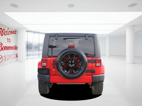 Used 2018 Jeep Wrangler Unlimited Sahara w/ Connectivity Group image 6