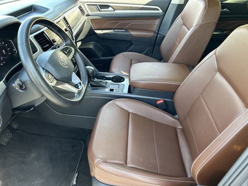 Used 2023 Volkswagen Atlas SE w/ Panoramic Sunroof Package FWD image 18