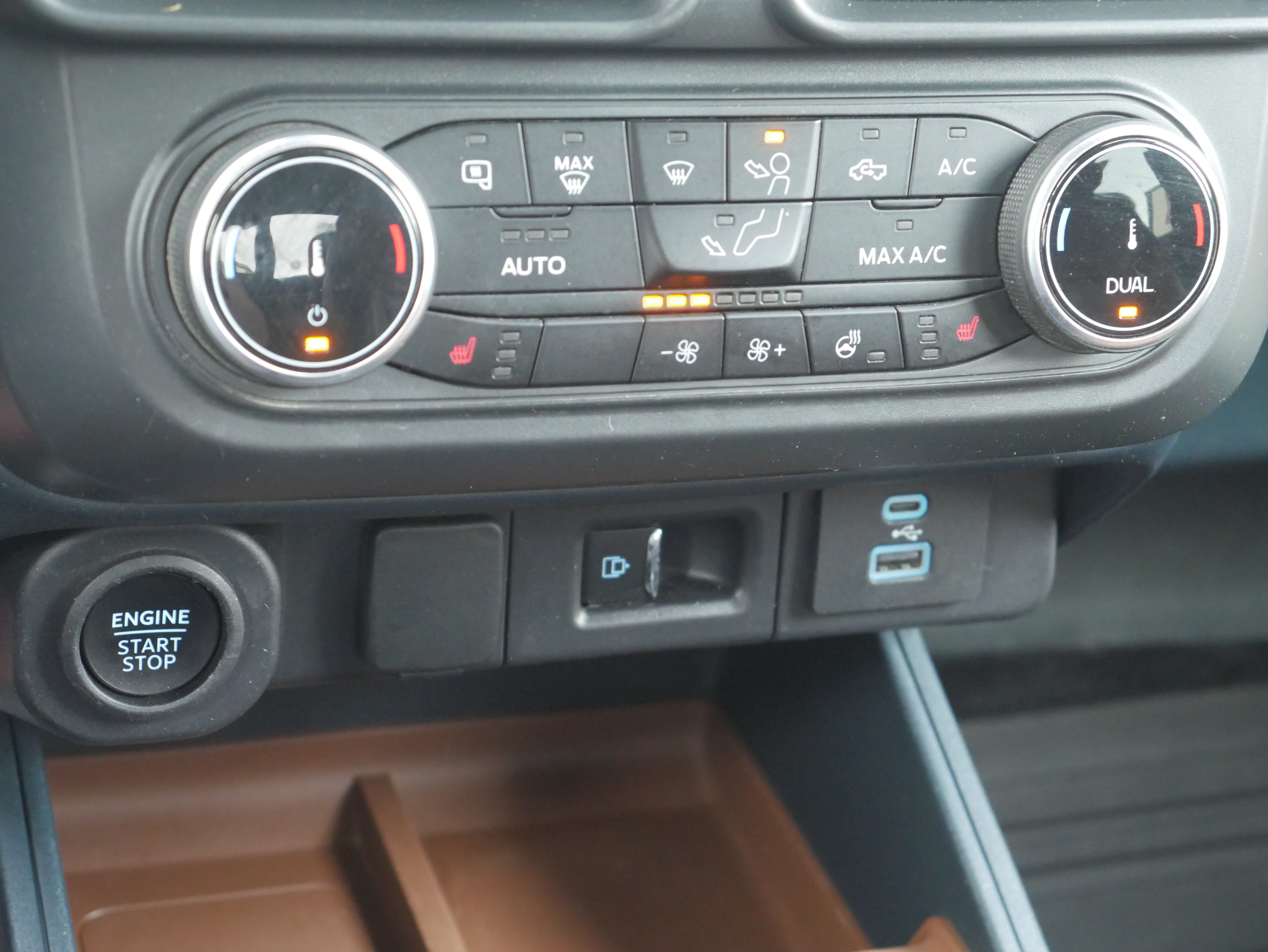 Certified 2024 Ford Maverick Lariat AWD/4WD image 11
