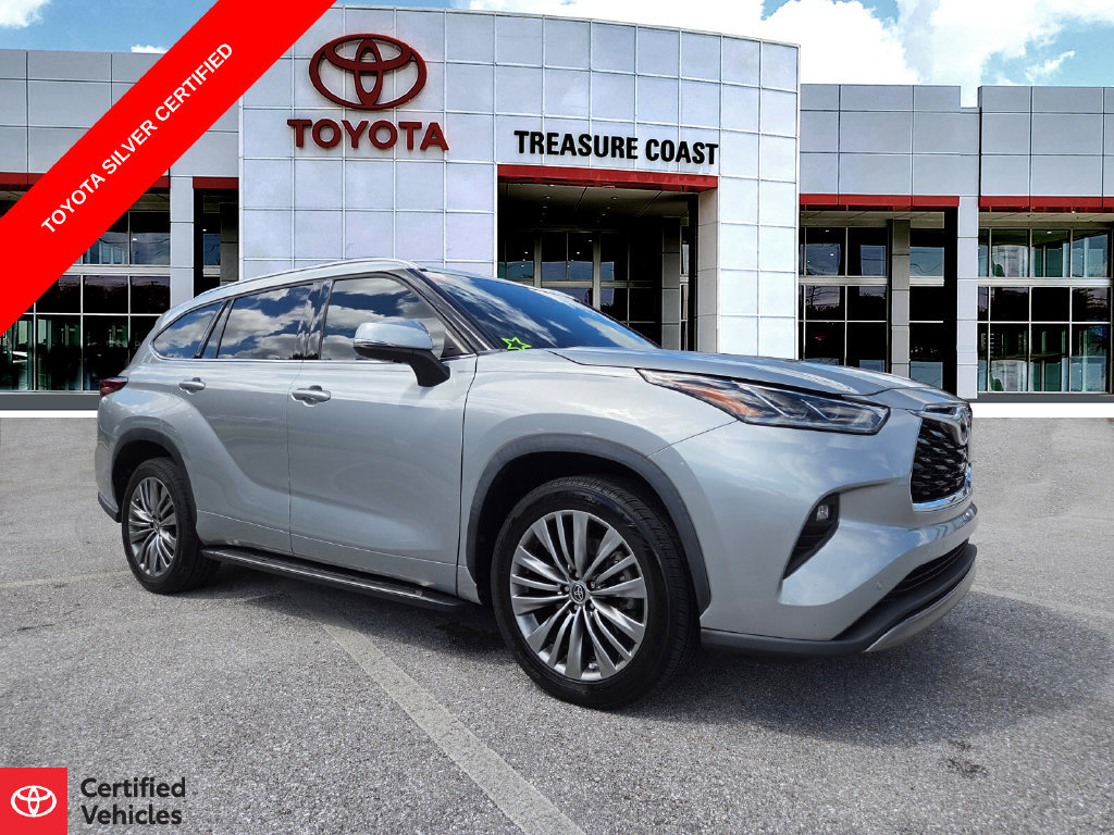 Certified 2022 Toyota Highlander Platinum FWD image 1