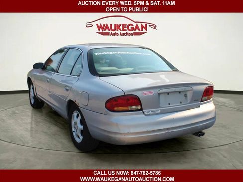 Used 1999 Oldsmobile Intrigue GL FWD image 4