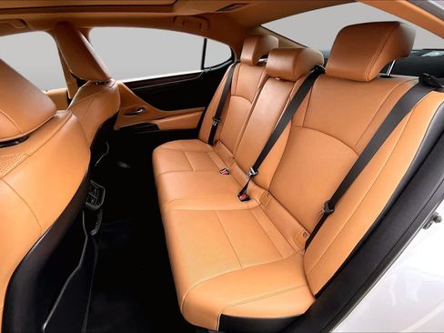 Used 2024 Lexus ES 350 w/ Premium Package FWD image 18