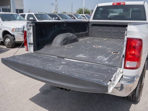 Used 2018 RAM 3500 Tradesman w/ Chrome Appearance Group AWD/4WD image 11