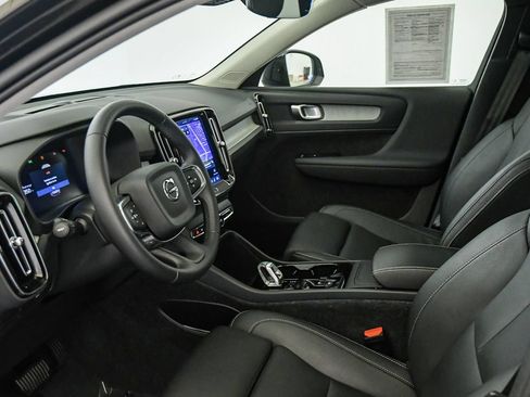 Used 2026 Volvo XC40 B5 Plus AWD/4WD image 15