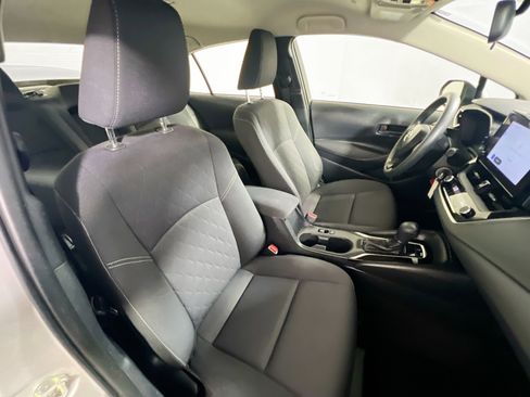 Used 2023 Toyota Corolla LE FWD image 30