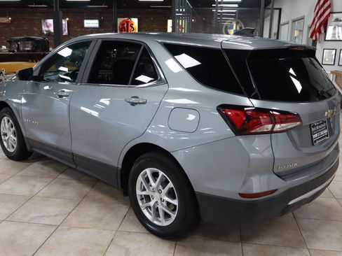 Used 2023 Chevrolet Equinox LT image 3