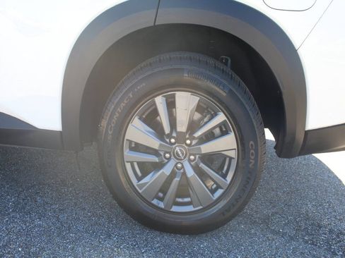 Used 2023 Nissan Pathfinder SV image 20