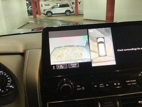 Used 2022 INFINITI QX80 Premium Select w/ All-Season Package image 19