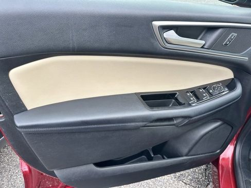 Used 2018 Ford Edge SEL w/ Equipment Group 201A image 19
