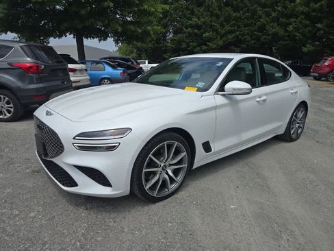 Used 2023 Genesis G70 2.0T AWD/4WD image 7
