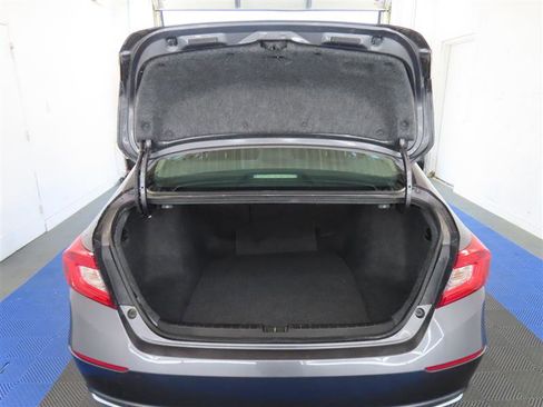 Used 2020 Honda Accord EX image 12