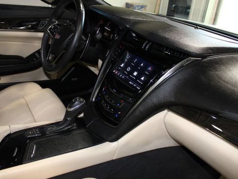 Used 2018 Cadillac CTS Luxury RWD image 31