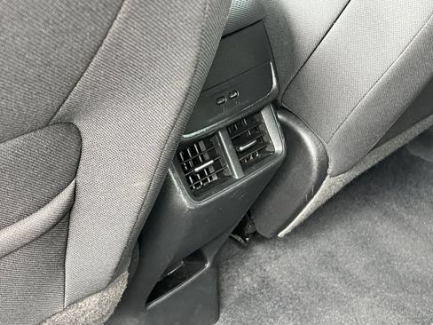Used 2025 Chevrolet Equinox LT AWD/4WD image 23