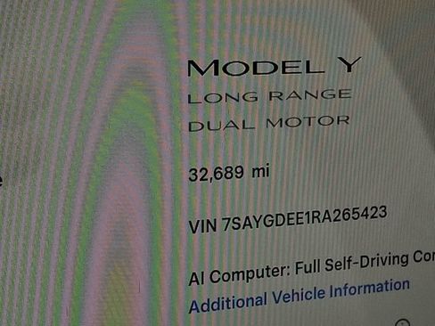 Used 2024 Tesla Model Y Long Range AWD/4WD image 19