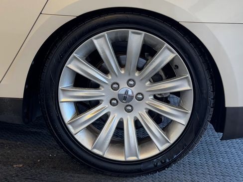 Used 2009 Lincoln MKS AWD image 8