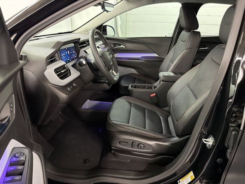 Used 2027 Chevrolet Bolt RS w/ Technology Package FWD image 5