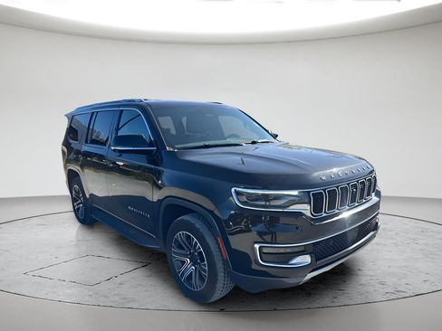 Used 2022 Jeep Wagoneer Series III w/ Convenience Group I AWD/4WD image 3