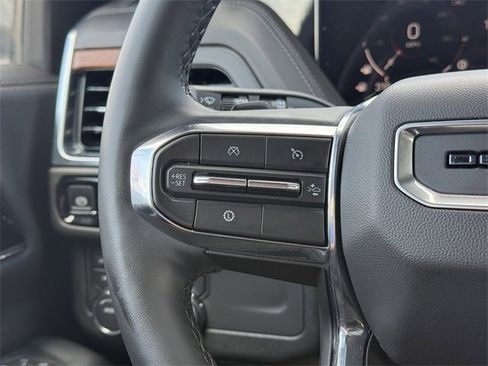 Used 2025 GMC Yukon XL Denali image 26