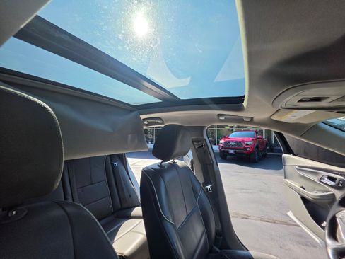 Used 2015 Chevrolet Impala LTZ FWD image 12