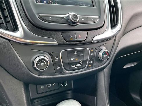 Used 2022 Chevrolet Equinox LT FWD image 23
