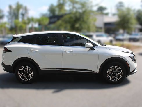Used 2023 Kia Sportage LX AWD/4WD image 13