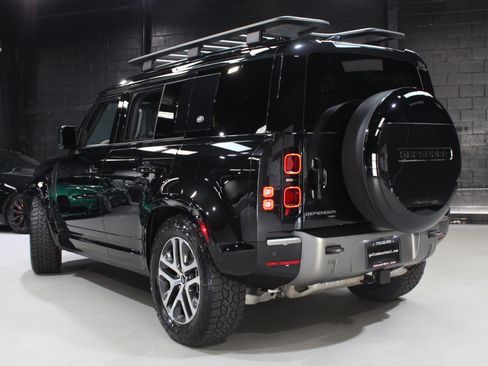 Used 2023 Land Rover Defender 110 X-Dynamic SE AWD/4WD image 11
