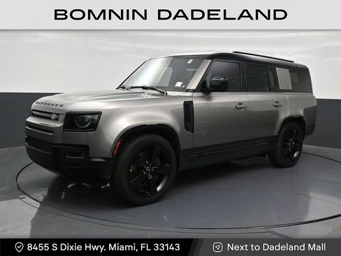 Used 2024 Land Rover Defender 130 X-Dynamic SE AWD/4WD image 1