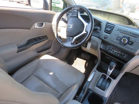 Used 2012 Honda Civic Hybrid Sedan image 24