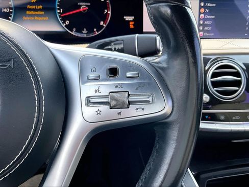 Used 2018 Mercedes-Benz S 560 Sedan image 24