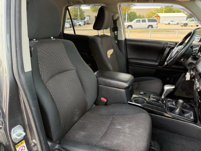 Used 2019 Toyota 4Runner TRD Off-Road AWD/4WD image 26