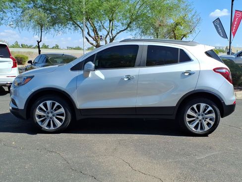 Used 2019 Buick Encore Preferred AWD/4WD image 2