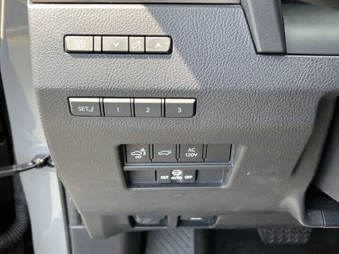 Used 2024 Lexus GX 550 w/ Accessory Package (2T) AWD/4WD image 19